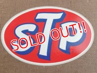 dp-150701-10 STP / 1960's-1970's Sticker