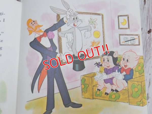 画像4: ct-150526-40 Porky Pig and Bugs Bunny / Just Like Magic! 70's Little Golden Book