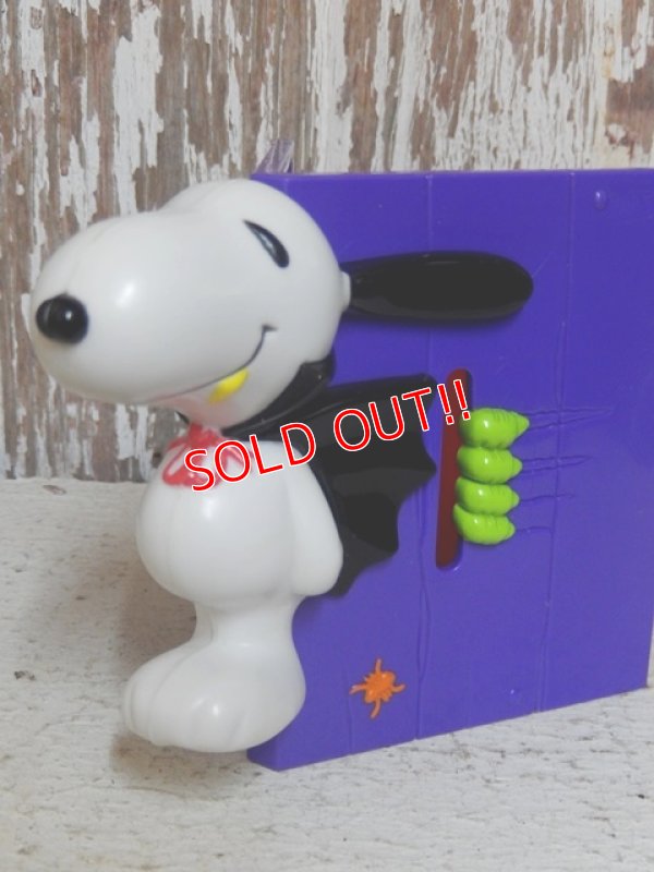 画像6: ct-151021-16 Snoopy / Whitman's 2000's Halloween Bank "Dracula"