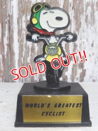 ct-151103-27 Snoopy / AVIVA 70's Trophy "World's Greatest Cyclist"