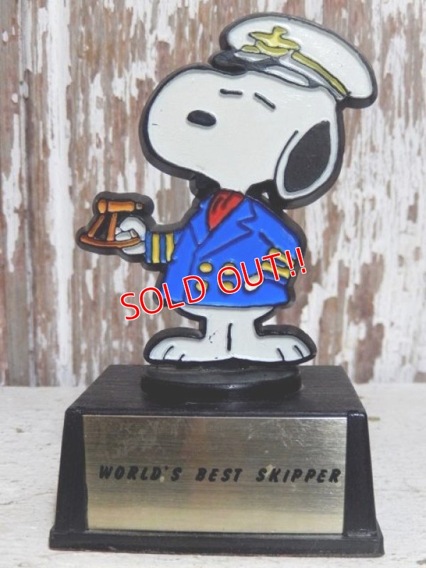 画像1: ct-151103-24 Snoopy / AVIVA 70's Trophy "World's Best Skipper"