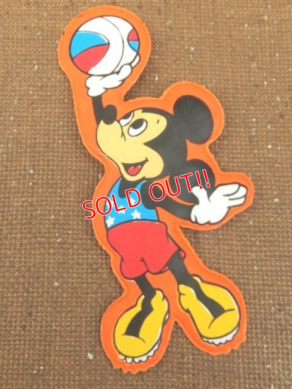 画像1: ct-151110-09 Mickey Mouse / 70's Vinyl Magnet "Basketball"