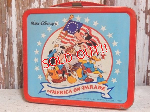 画像1: ct-151210-01 Walt Disney's America on Parade / Aladdin 70's Metal Lunchbox