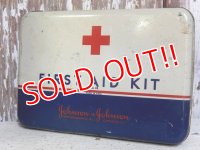 dp-160512-03 Johnson & Johnson / FIRST AID KIT