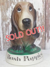 ct-160519-09 Hush Puppies / 70's Plastic Bank