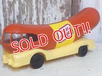 dp-160601-20 Oscar Mayer / 80's Wienermobile Bank