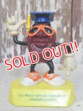 ct-160615-21 California Raisins / 1988 PVC "The Graduates Ben Indasun"