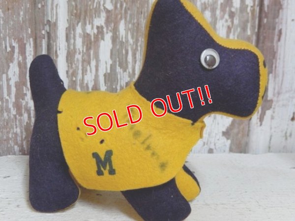 画像2: dp-151201-06 Vintage College Mascot Doll "M"