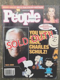 ct-160901-06 People Magazine / February 28,2000 PEANUTS