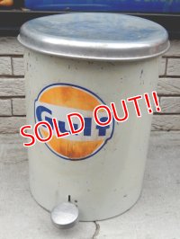 dp-160901-22 Gulf / 60's-70's Trash Box
