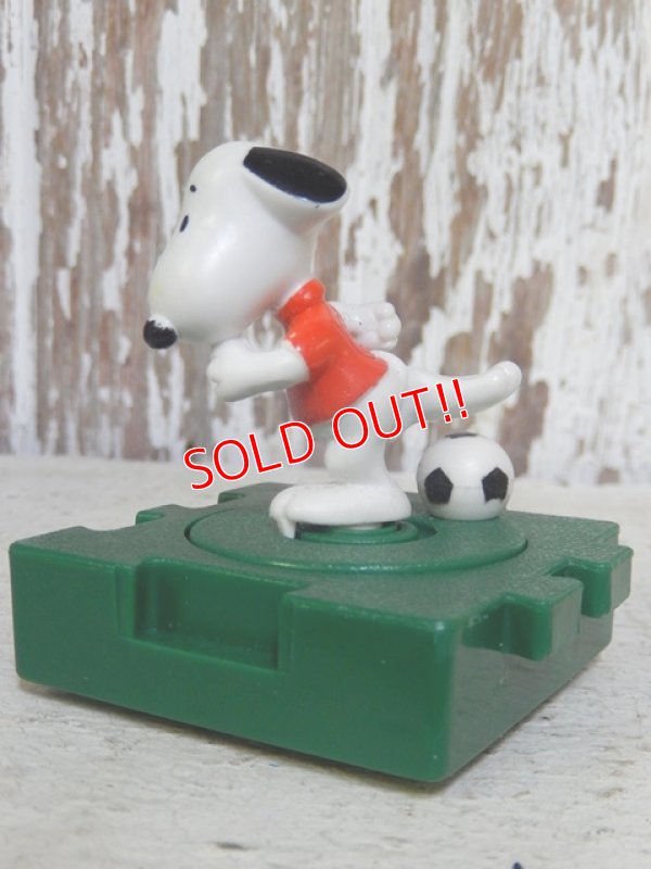 画像2: ct-161001-12 Snoopy / McDonald's 1996 Meal Toy "Soccer"