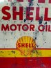 画像2: dp-161101-09 SHELL / 50's Two Gallons Motor Oil Can (2)