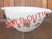 kt-170301-05 Pyrex / Early American Cinderella Bowl (S)