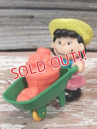ct-140506-19 PEANUTS / McDonald's 1990 Meal Toy "Lucy's Apple Cart"