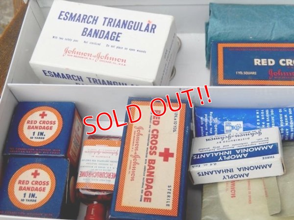 画像4: dp-170422-08 Johnson & Johnson / 60's-70's First Aid Kit Box
