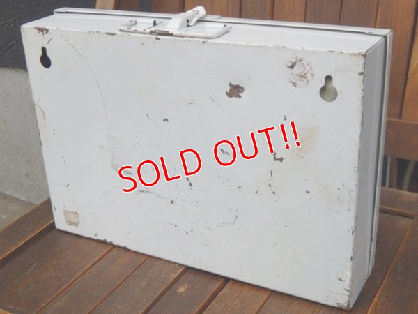 画像10: dp-170422-08 Johnson & Johnson / 60's-70's First Aid Kit Box