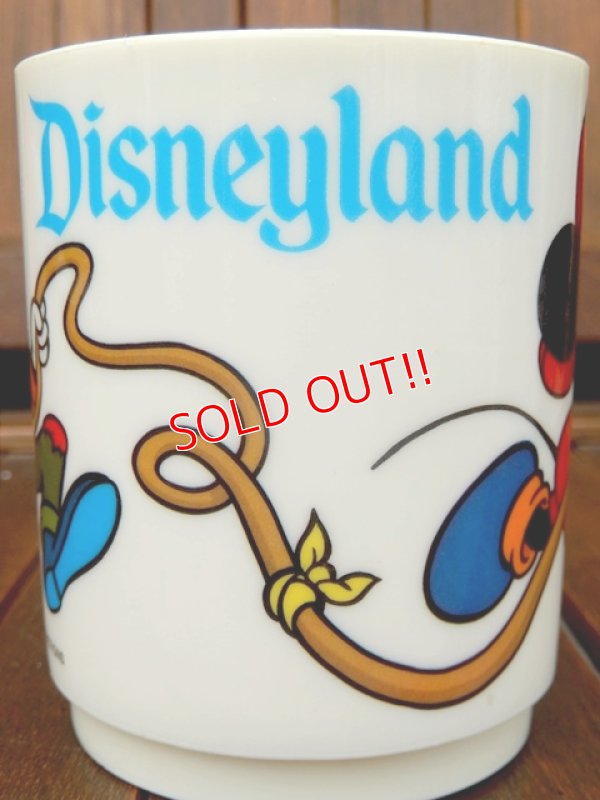 画像4: ct-170511-25 Mickey Mouse & Goofy / Disneyland 1970's Firefighter Plastic Mug