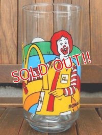 gs-170605-03 McDonald's Canada / 1980's Ronald McDonald Glass
