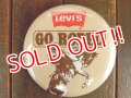 dp-170605-09 Levi's / Pinback