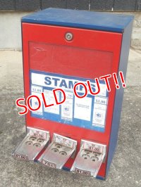 dp-171206-48 U.S.Stamps / Vending Machine
