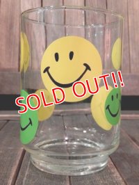 dp-180201-10 1970's Smily Glass