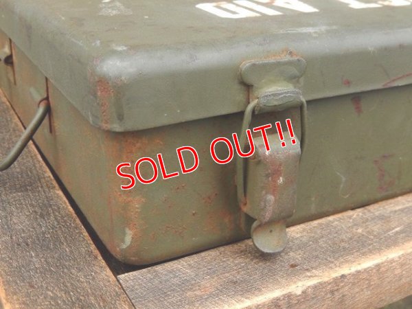 画像8: dp-180201-13 1940's U.S.FIRST AID KIT BOX