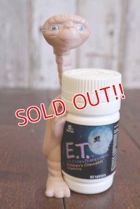 ct-180201-37 E.T. / 1980's Children's Chewable Vitamins