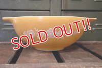 dp-180302-60 Pyrex / 1960's-1970's Butterfly Gold Mixing Bowl (L)