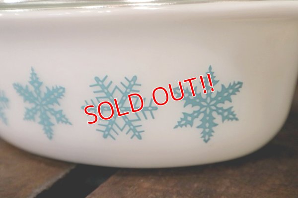 画像3: dp-180302-51 Pyrex / 1960's-1970's Snowflake Casserole