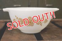 dp-180302-59 Pyrex / 1960's-1970's Butterfly Gold Mixing Bowl (S)