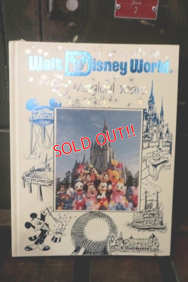 画像1: ct-180401-45 Walt Disney World / 20 Magical Yeas Book