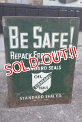 dp-180401-11 STANDARD SEALS / Vintage Cabinet