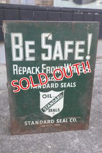 dp-180401-11 STANDARD SEALS / Vintage Cabinet