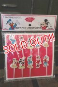 ct-150901-34 Disney / 1970's Party Pick Candleholder