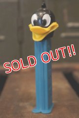pz-160901-151 Daffy Duck / PAT3.9 Thin Feet PEZ Dispenser