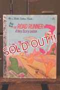 ct-180514-42 Road Runner / A Very Scary Lesson 1970's Little Golden Book