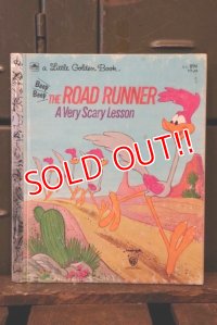 ct-180514-42 Road Runner / A Very Scary Lesson 1970's Little Golden Book