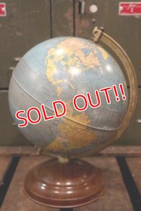 dp-180508-66 1960's Globe