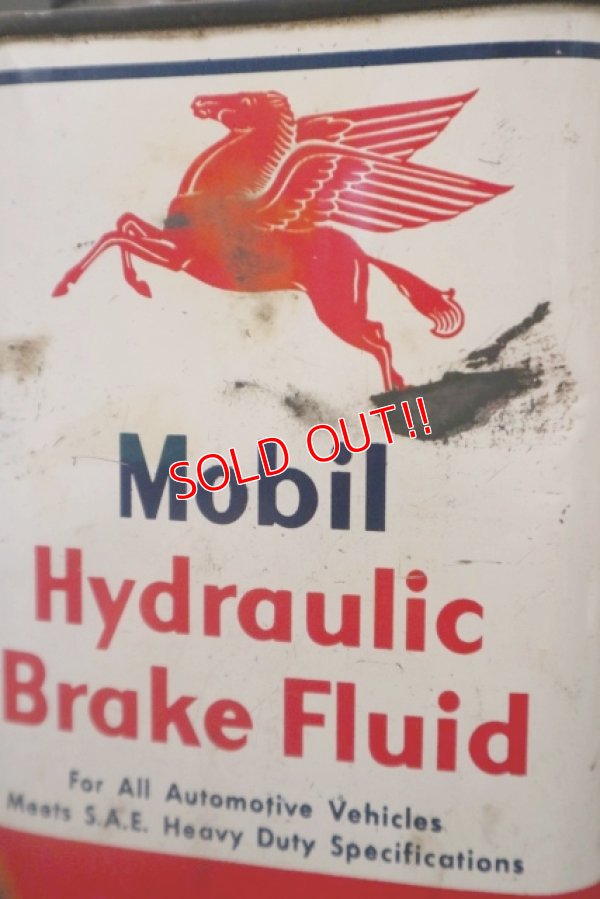 画像2: dp-180701-10 Mobil / 1950's-1960's Hydraulic Brake Fluid Can