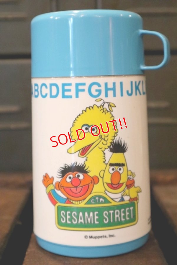 画像8: ct-180801-07 SESAME STREET / Aladdin 1980's Lunchbox & Bottle