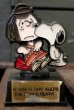 画像1: ct-180801-45 Snoopy / AVIVA 70's Trophy " A Kiss A Day Keeps The Blahs Away!" (1)