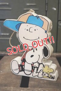 ct-180901-163 Snoopy & Charlie Brown / 1970's Portable Radio 【JUNK】