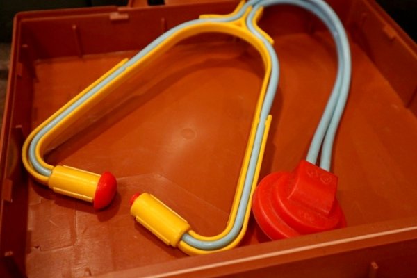画像7: fp-161001-16 Fisher-Price / 1970's Medical Kit Case