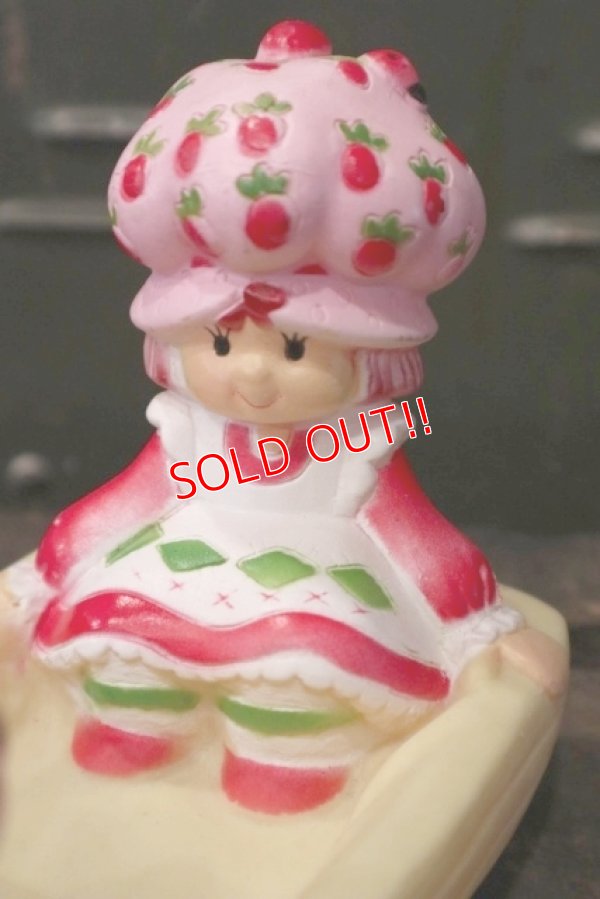 画像2: ct-181101-22 Strawberry Shortcake / 1980's Soft Vinyl Soap Dish