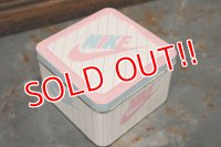 dp-181115-09 NIKE / 1980's Baby Shoes Tin Box