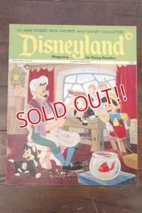 ct-170801-01 Disneyland Magazine / December 5,1972 NO.43
