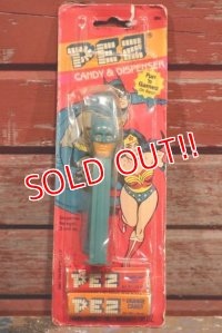 pz-160901-151 BATMAN / 1980's PEZ Dispenser Mint on Card