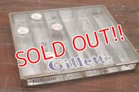 dp-190201-22 Gillette / 1950's Display Case