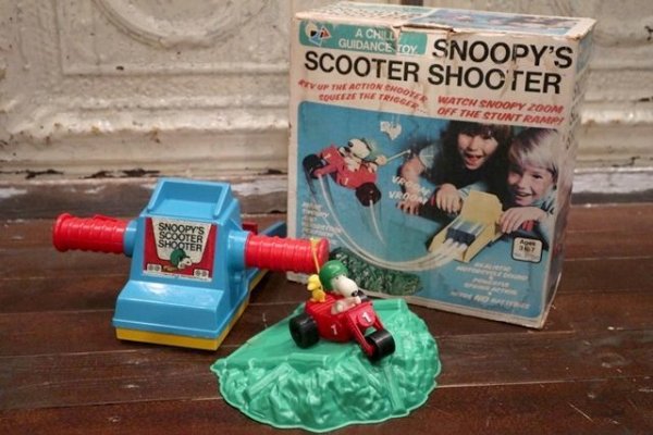 画像1: ct-1902021-42 Snoopy / Child Guidance 1977 Scooter Shooter