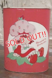 ct-1902021-10 Strawberry Shortcake / Cheinco 1980's Trash Box